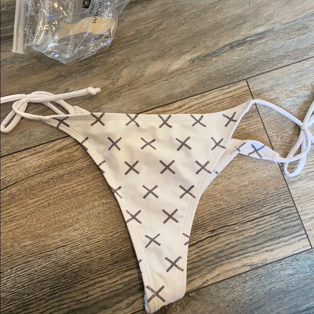 boutine la bikini bottoms